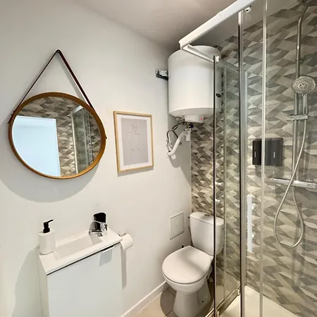 Soh Rent 1tv - Wifi Near Train Station Appartement *